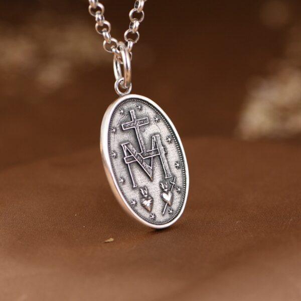s925 sterling silver Jesus pendant, oval shape silver pendant - Image 2